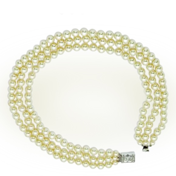 JBK Faux Cream Pearls - Picture 7 of 9